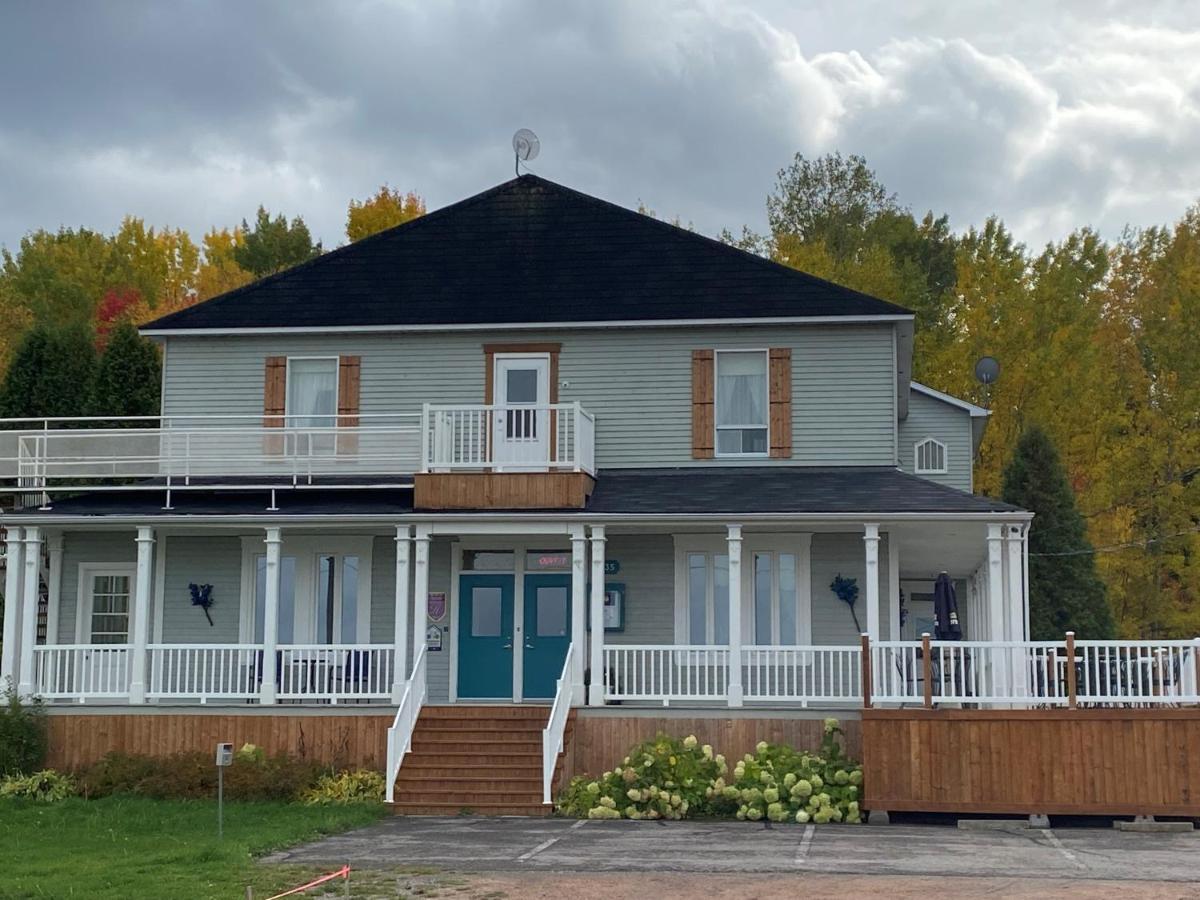 Auberge Presbytere Mont Lac-Vert Hebertville Екстер'єр фото
