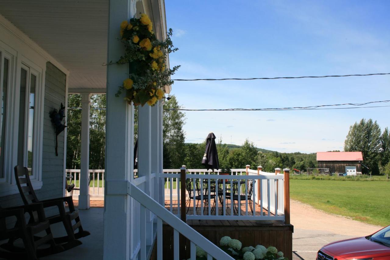 Auberge Presbytere Mont Lac-Vert Hebertville Екстер'єр фото